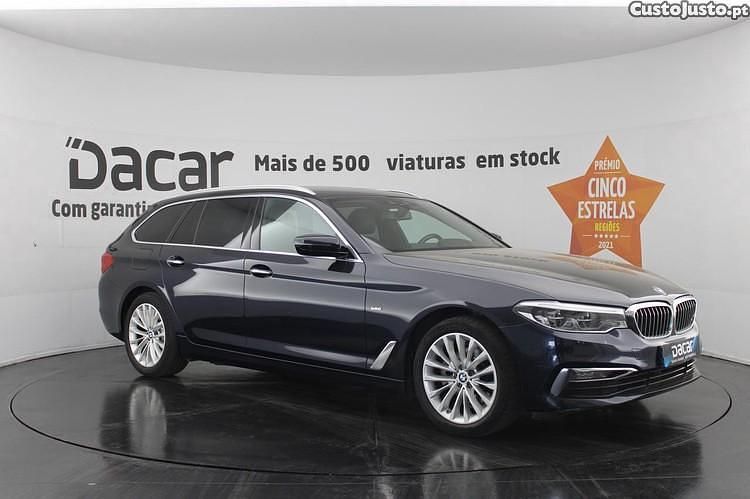Azul Usado 2018 BMW 520 Luxury Line Carrinha | € 28.399 (Preço justo) - Imagem 1/1