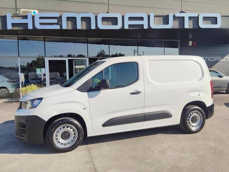Branco Usado 2019 Peugeot Partner Monovolume | € 11.900 (Preço justo) - Imagem 1/4