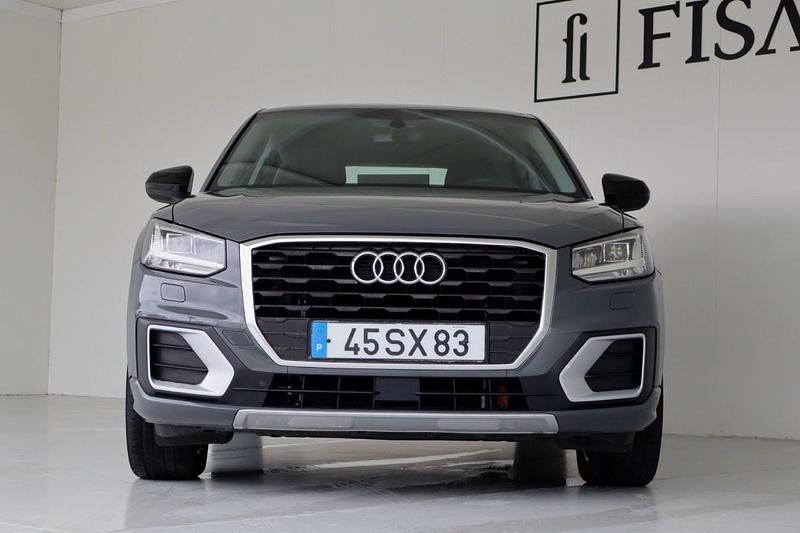 Usado Audi Q2 116 HP (85 kW) 2017 Cinzento SUV