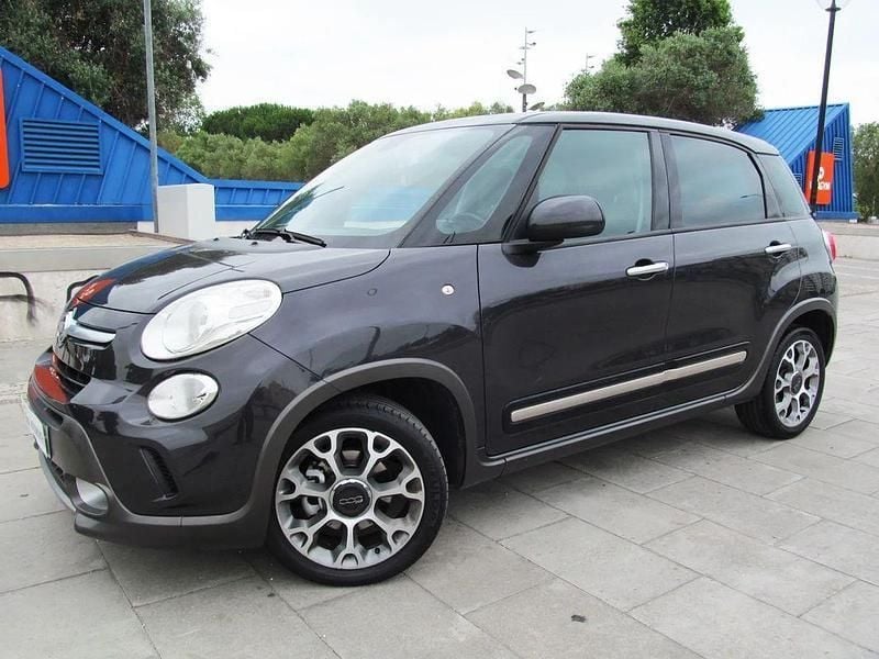 Cinza Usado 2014 Fiat 500L Trekking Monovolume | € 7.490 (Bom preço) - Imagem 1/4
