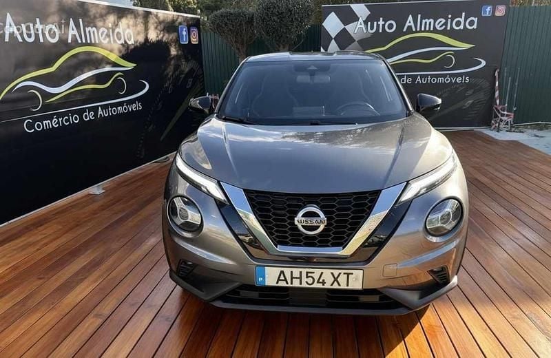 Usado Nissan Juke N-Connecta 114 HP (83 kW) 2021 Cinza SUV