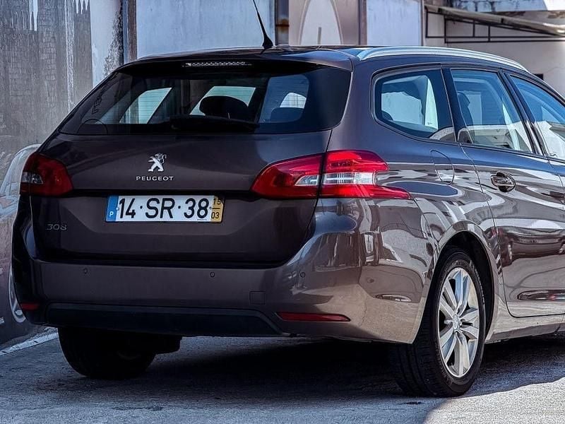 Usado Peugeot 308 Active 92 HP (67 kW) 2015 Castanho