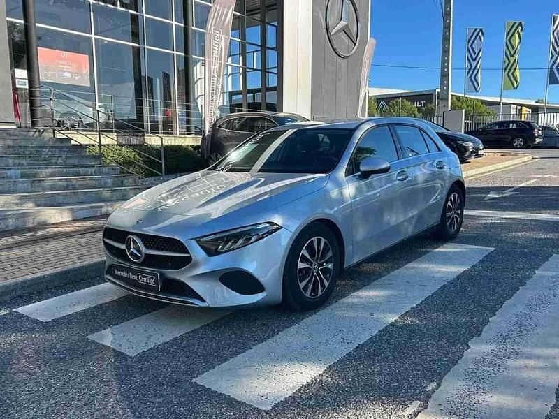 Usado Mercedes 200 163 HP (119 kW) 2025 Cinzento