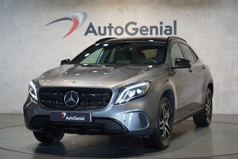Cinza Usado 2017 Mercedes GLA180 SUV | € 25.990 (Caro) - Imagem 1/4
