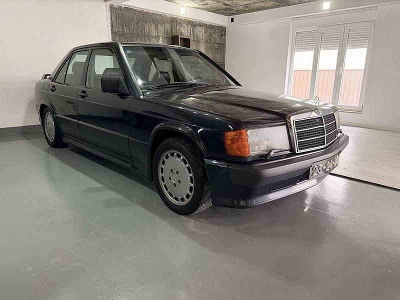 Usado Mercedes 190 185 HP (136 kW) 1985 Sedan