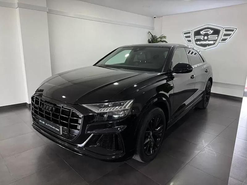 Preto Usado 2019 Audi Q8 SUV | € 60.000 - Imagem 1/4