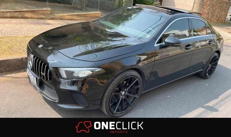 Preto Usado 2022 Mercedes 200 Coupé | € 29.900 - Imagem 1/4