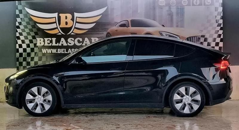 Usado Tesla Model Y RWD 219 kW (299 HP) 2024 Preto SUV