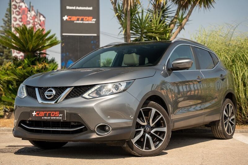 Cinza Usado 2015 Nissan Qashqai Tekna SUV | € 15.900 (Bom preço) - Imagem 1/4