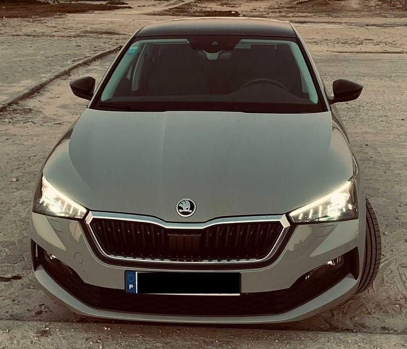 Usado 2020 Skoda Scala Style Citadino | € 19.900 - Imagem 1/4
