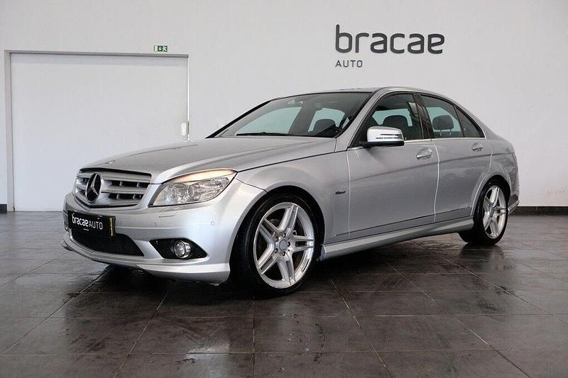 Usado Mercedes C250 Classic 204 HP (150 kW) 2010 Cinza Sedan