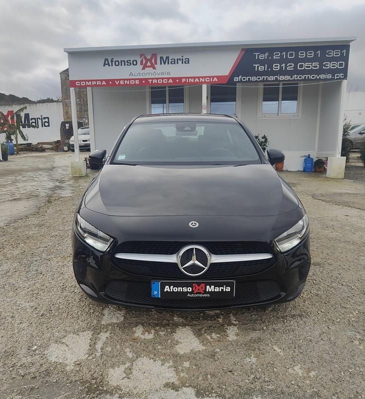 Preto Usado 2022 Mercedes A200 Style Sedan | € 27.790 - Imagem 1/3