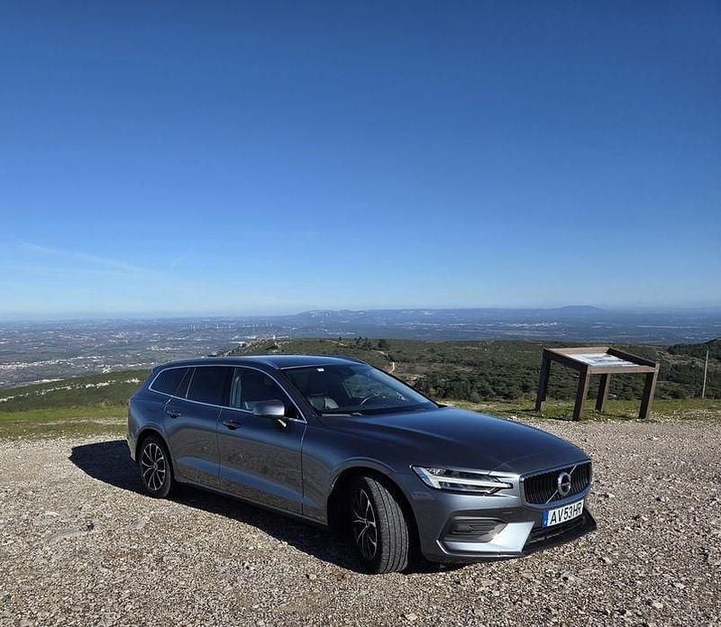 Usado Volvo V60 Momentum 190 HP (139 kW) 2018 Carrinha