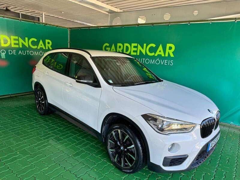 Branco Usado 2017 BMW X1 SUV | € 28.880 - Imagem 1/4