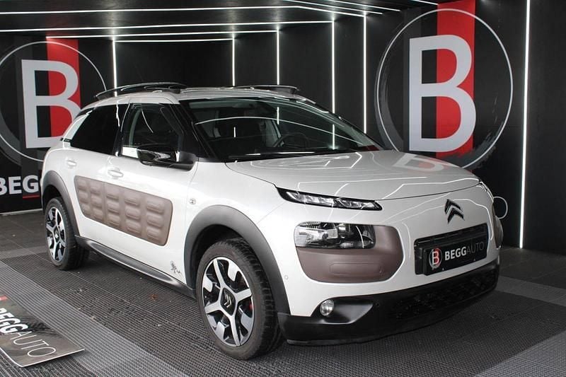 Branco Usado 2016 Citroën C4 Cactus Citadino | € 13.499 (Preço justo) - Imagem 1/4