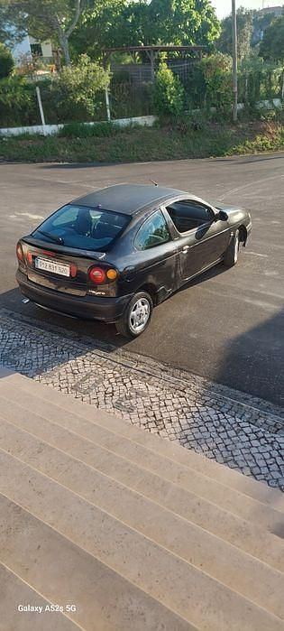 Usado Renault Mégane 90 HP (66 kW) 1996 Coupé
