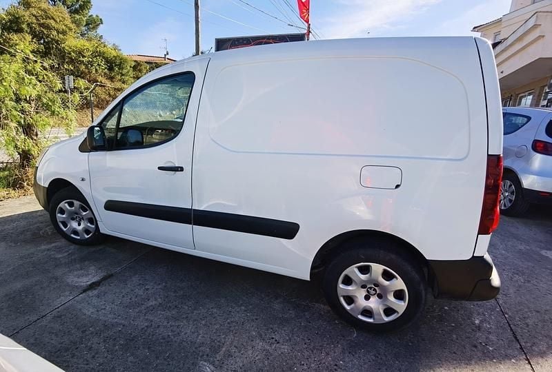 Usado Peugeot Partner Premium 100 HP (73 kW) 2018 Branco Monovolume