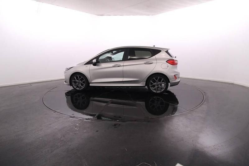 Usado Ford Fiesta 101 HP (74 kW) 2022 Cinzento Citadino