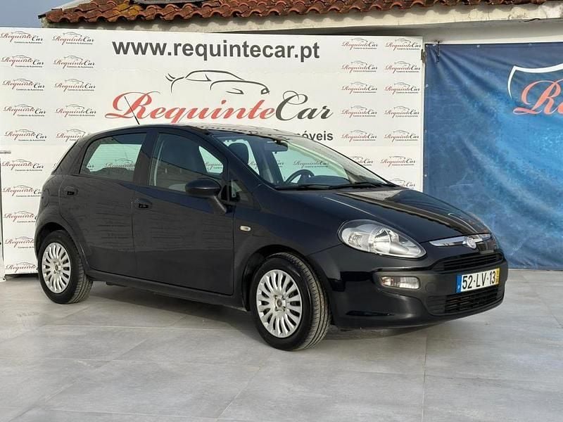 Usado Fiat Punto Evo 85 HP (62 kW) 2011 Preto Citadino