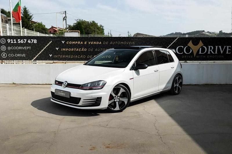 Branco Usado 2014 VW Golf VII Citadino | € 21.990 (Preço justo) - Imagem 1/4