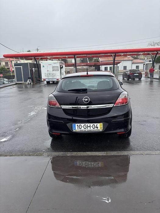Usado Opel Astra GTC 90 HP (66 kW) 2008