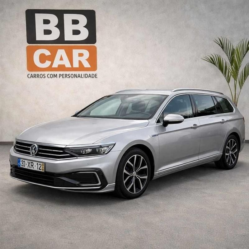 Usado VW Passat 218 HP (160 kW) 2019 Cinzento Carrinha