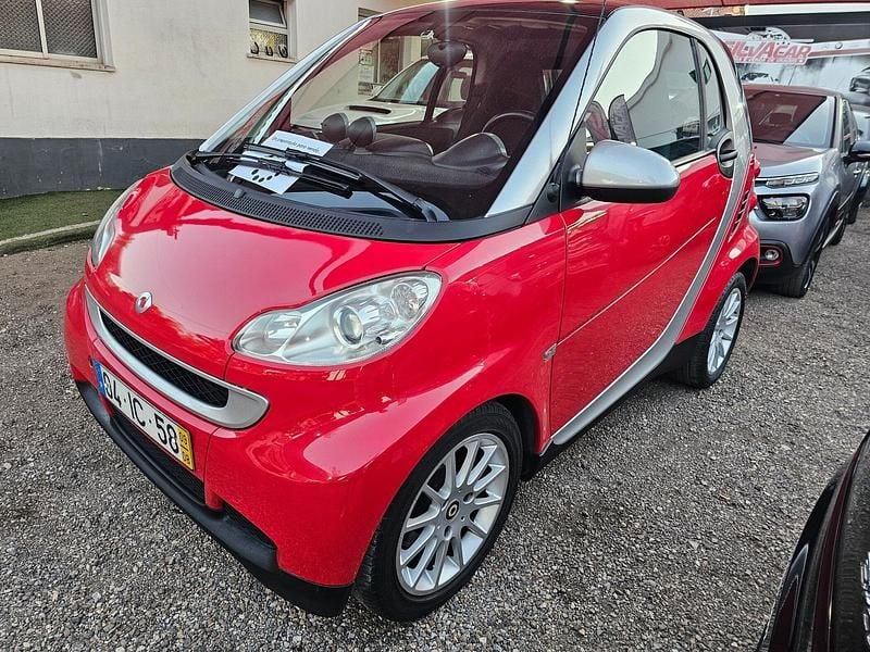Vermelho Usado 2009 Smart ForTwo Coupé Passion Coupé | € 5.800 (Preço justo) - Imagem 1/4