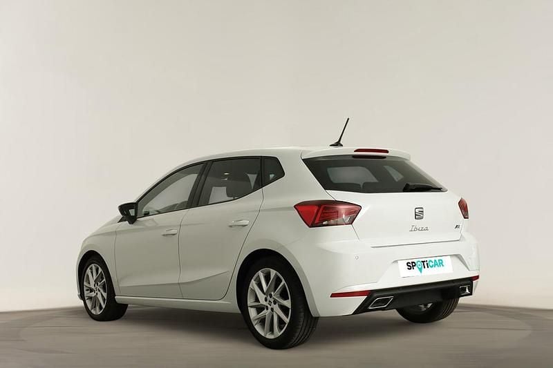 Usado Seat Ibiza FR 95 HP (69 kW) 2024 Branco Citadino