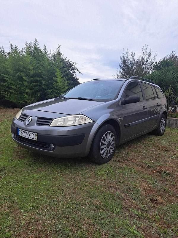 Cinzento Usado 2004 Renault Mégane GrandTour Carrinha | € 2.550 (Preço justo) - Imagem 1/4
