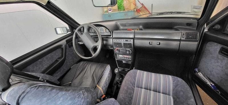 Usado Fiat Uno 60 HP (44 kW) 1992 Citadino