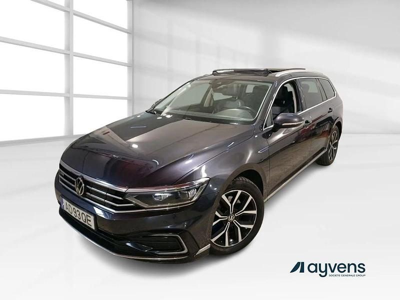 Cinza Usado 2020 VW Passat GTE Sedan | € 24.400 - Imagem 1/4