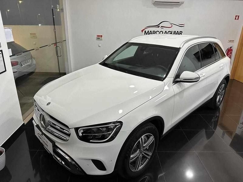 Branco Usado 2021 Mercedes GLC300 Citadino | € 45.000 (Bom preço) - Imagem 1/4