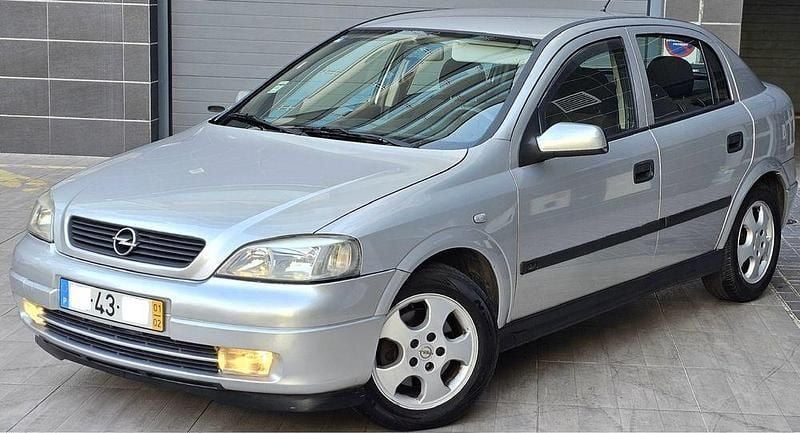 Usado 2001 Opel Astra Club Sedan | € 2.065 (Preço justo) - Imagem 1/4