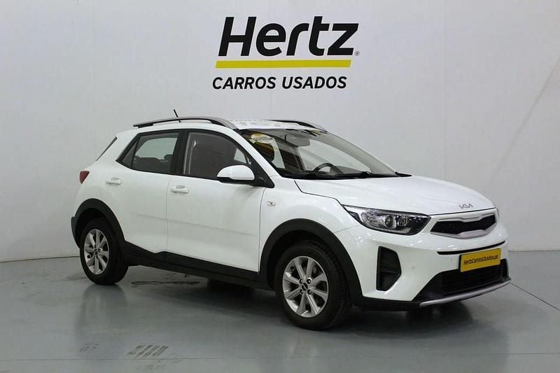 Branco Usado 2022 Kia Stonic SUV | € 14.390 (Preço justo) - Imagem 1/4