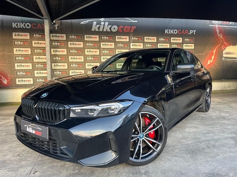 Preto Usado 2023 BMW 320 Sedan | € 39.900 - Imagem 1/4