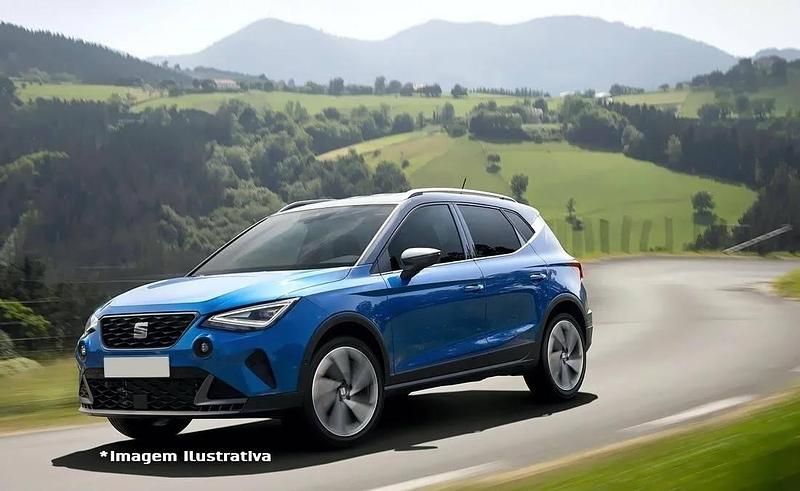 Usado Seat Arona 95 HP (69 kW) 2023 Cinzento SUV