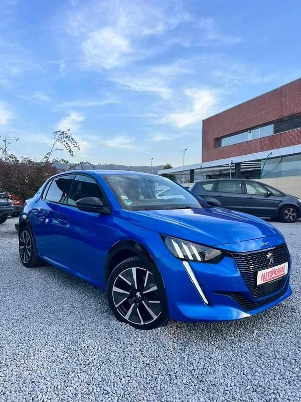 Usado Peugeot e-208 GT-line 100 kW (136 HP) 2021 Azul Citadino