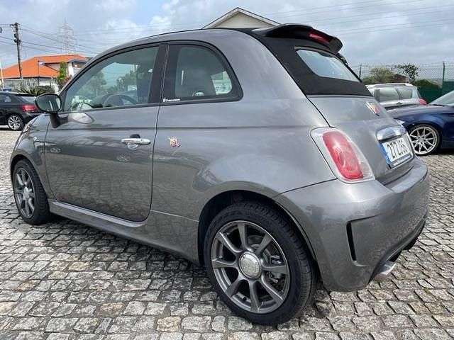 Usado Fiat 500C 150 HP (110 kW) 2014 Cinzento Cabrios