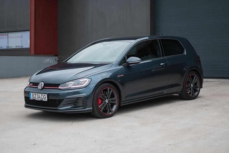 Azul Usado 2017 VW Golf VII GTI | € 27.300 (Preço justo) - Imagem 1/4