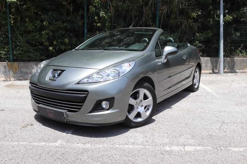 Cinzento Usado 2013 Peugeot 207 Cabrios | € 9.900 - Imagem 1/4