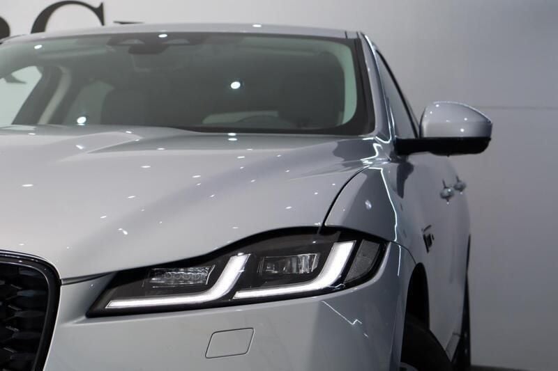 Usado Jaguar F-Pace 404 HP (297 kW) 2021 Cinzento SUV