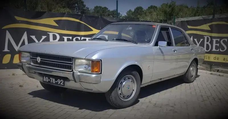 Cinzento Usado 1973 Ford Granada Sedan | € 7.900 - Imagem 1/4