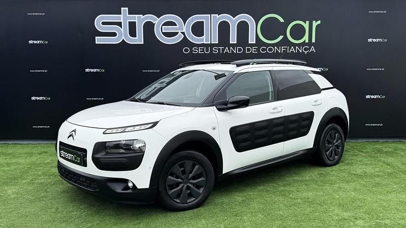 Branco Usado 2017 Citroën C4 Cactus Citadino | € 13.900 - Imagem 1/4