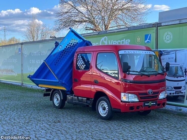 Vermelho Usado 2010 Toyota Dyna Pickup | € 25.000 (Preço justo) - Imagem 1/1