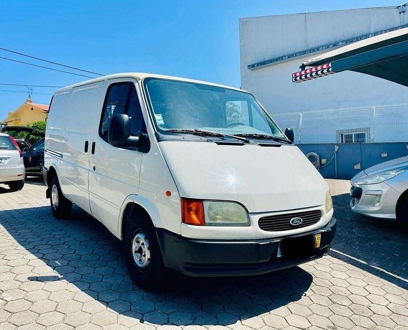 Branco Usado 2000 Ford Transit S Sedan | € 2.890 - Imagem 1/4