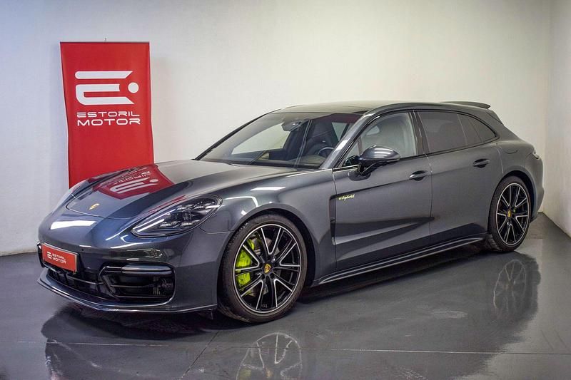 Preto Usado 2019 Porsche Panamera 4 Sedan | € 77.500 - Imagem 1/4