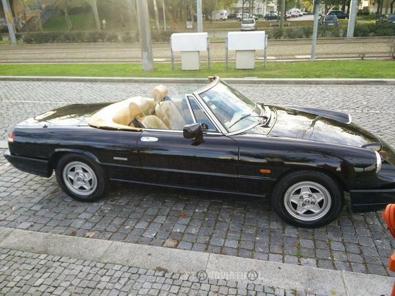 Usado Alfa Romeo Spider 109 HP (80 kW) 1991 Cabrios