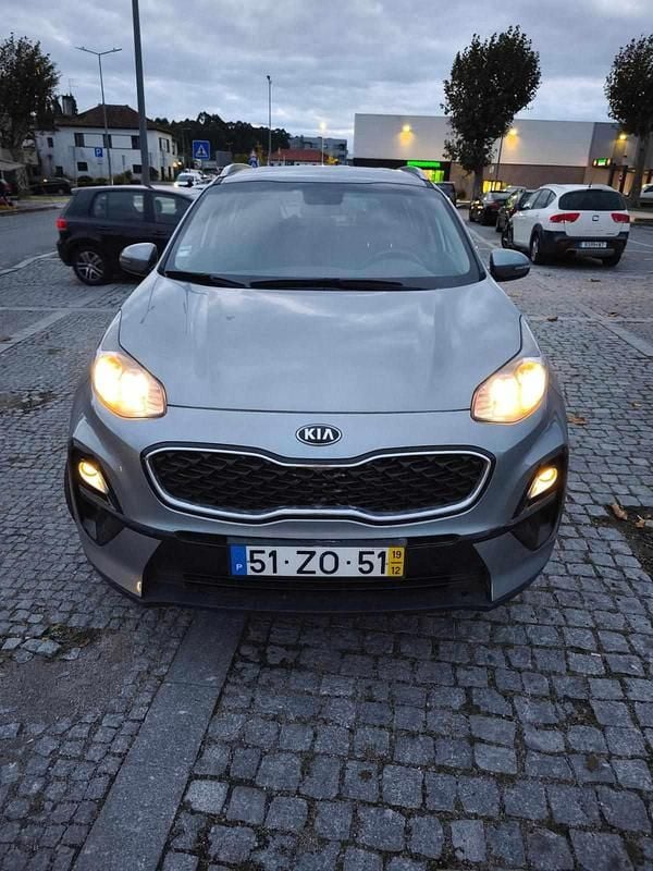 Cinzento Usado 2019 Kia Sportage SUV | € 19.000 (Preço justo) - Imagem 1/4