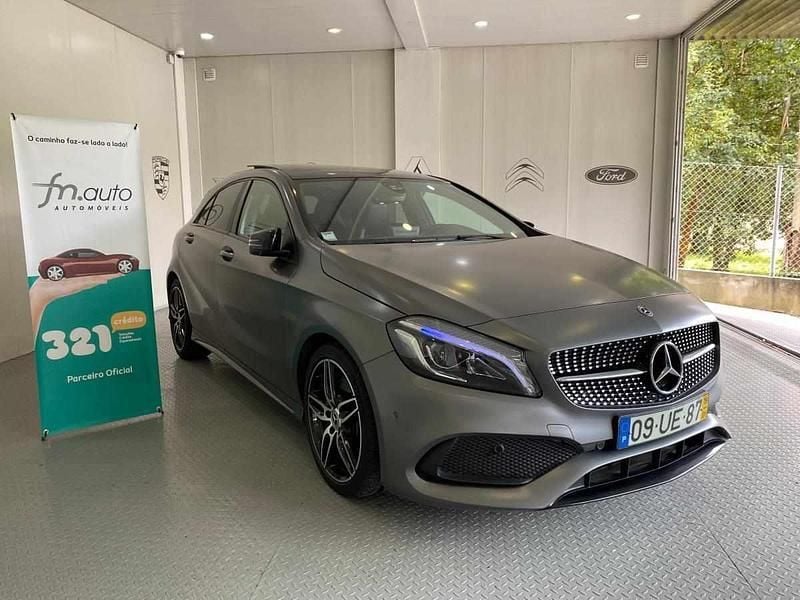 Usado Mercedes A220 AMG line 177 HP (130 kW) 2018 Cinzento Citadino