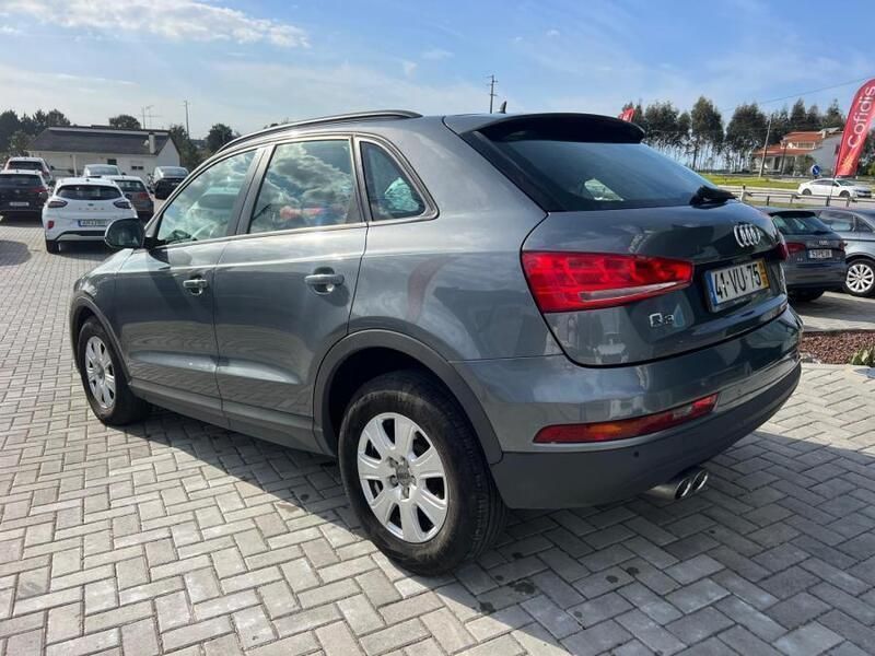 Cinzento Usado 2018 Audi Q3 Ambiente SUV | € 22.990 (Preço elevado) - Imagem 1/4